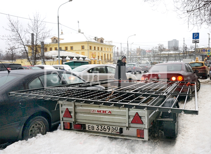Решетчатая дверь-перегородка