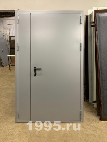 Полуторная противопожарная дверь