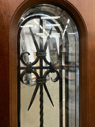 Кованая решетка и стекло