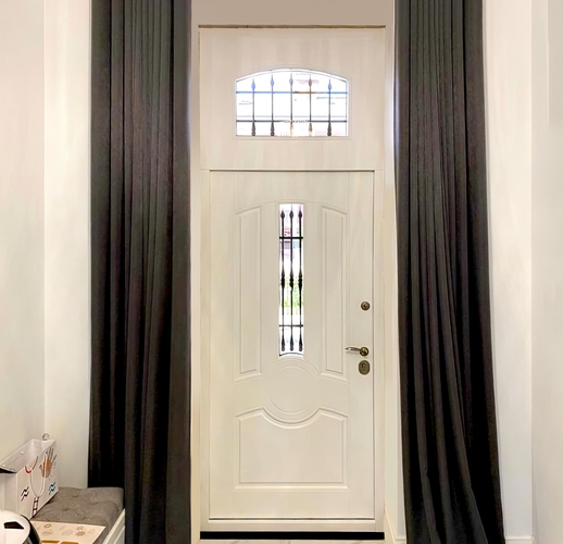 Филенчатая с верхней вставкой внутри