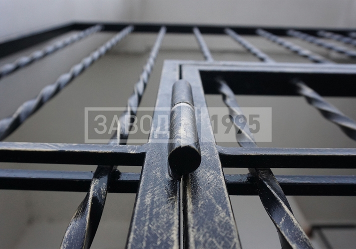 Петли кованой двери