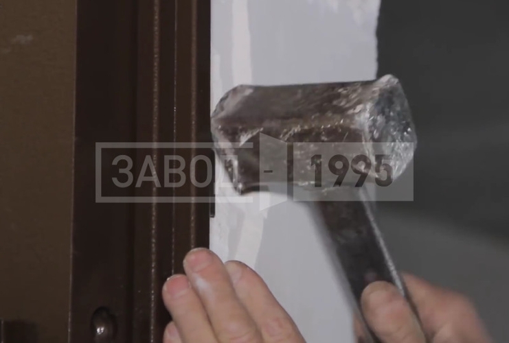 Крепление короба в проеме