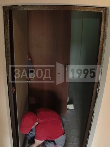 Навешивание дверного полотна