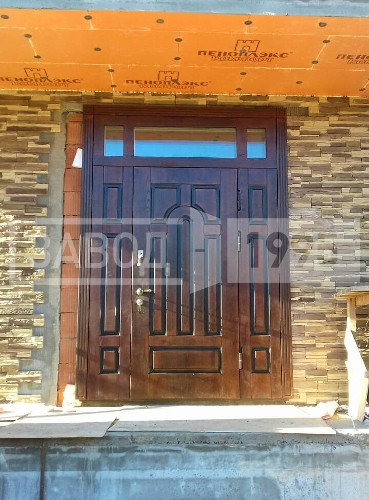 Филенчатый массив со вставками