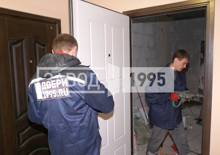 Проверка хода дверного полотна