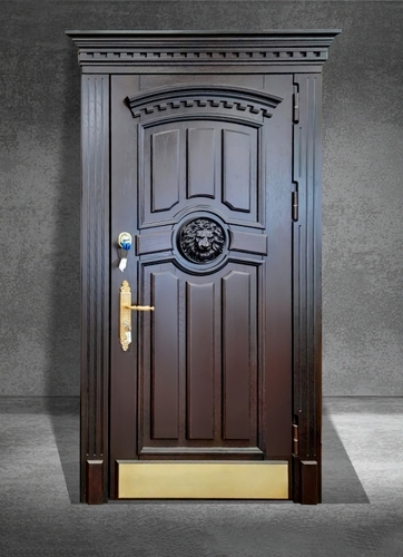 Дверь с отбойником и карнизом