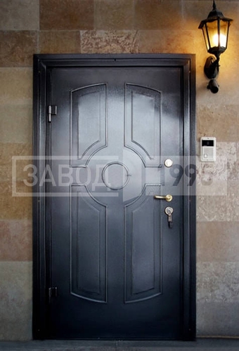 Дверь с рисунком на металле