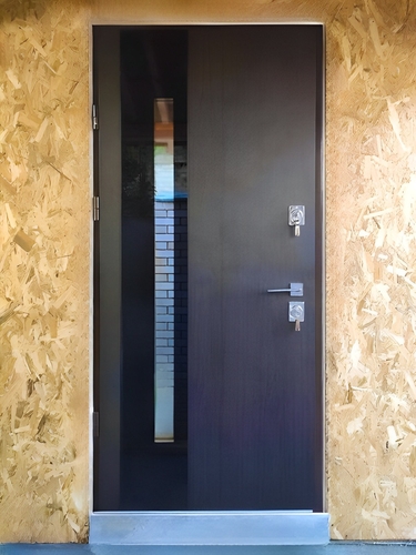 Дверь со стеклом