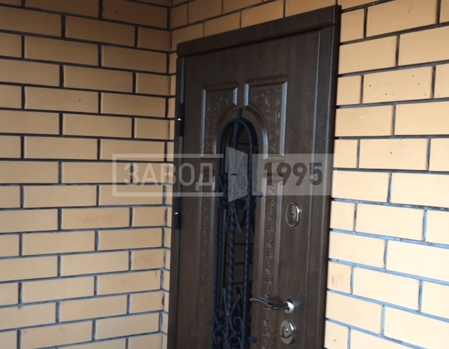 Дверь снаружи Дверь снаружи