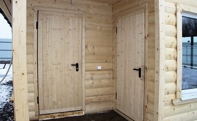 Дверь для бани