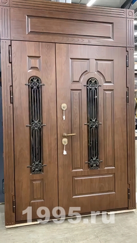 Двустворчатая дверь с фрамугой