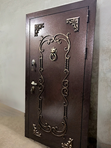 Художественная ковка на двери