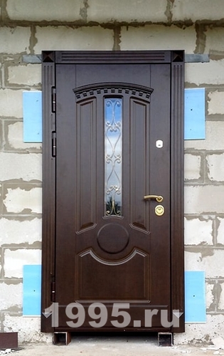 Однопольная дверь со стеклом