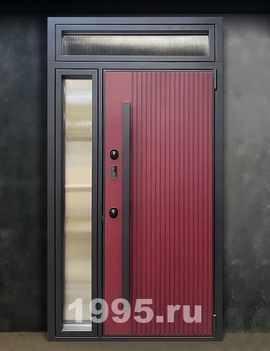 Окрашенная входная дверь