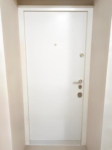 Панель белого цвета