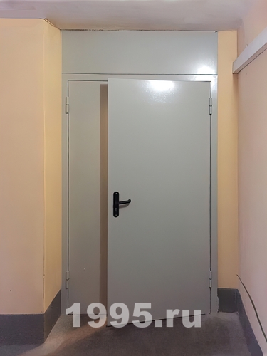 Полуторная дверь EI 60 с фрамугой