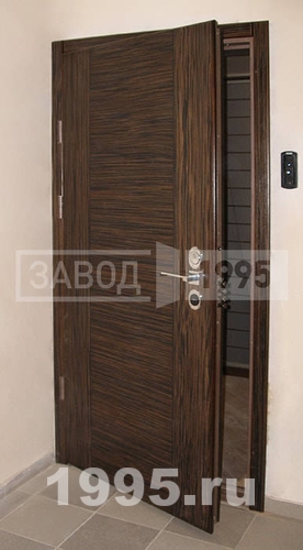 Входная дверь с отделкой из ламината Входная дверь с отделкой из ламината