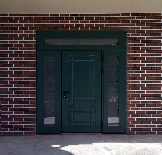 Входная группа, вид снаружи