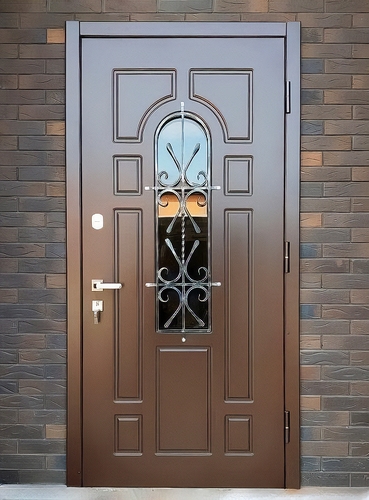 Входная уличная дверь