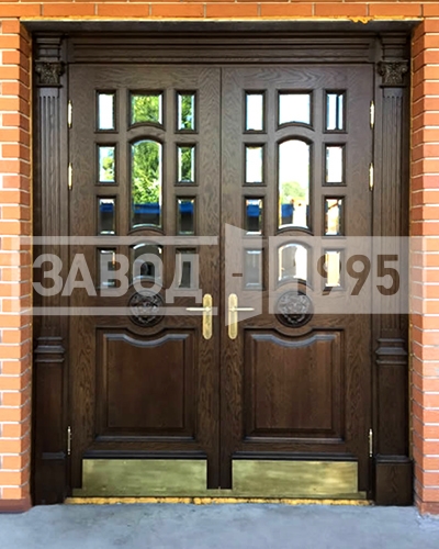 Распашная с остеклением