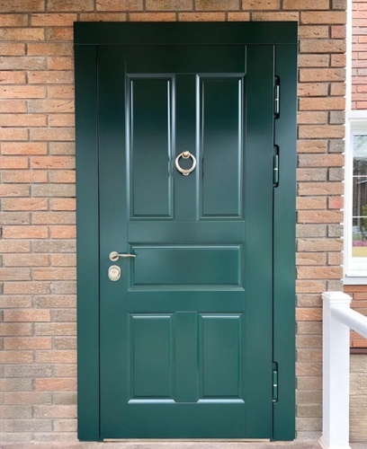 Зеленая дверь с кнокером